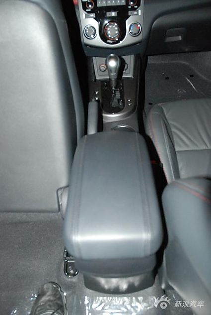 起亚shuma速迈内饰实拍图