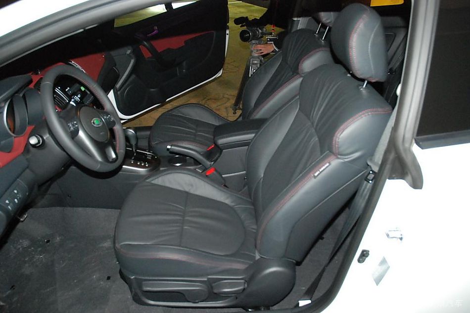 起亚shuma速迈内饰实拍图