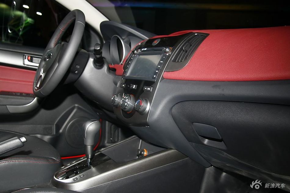 起亚shuma速迈内饰实拍图