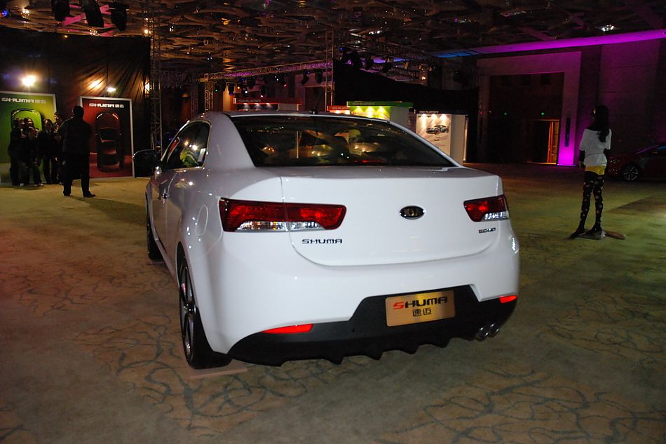 起亚shuma速迈外观实拍