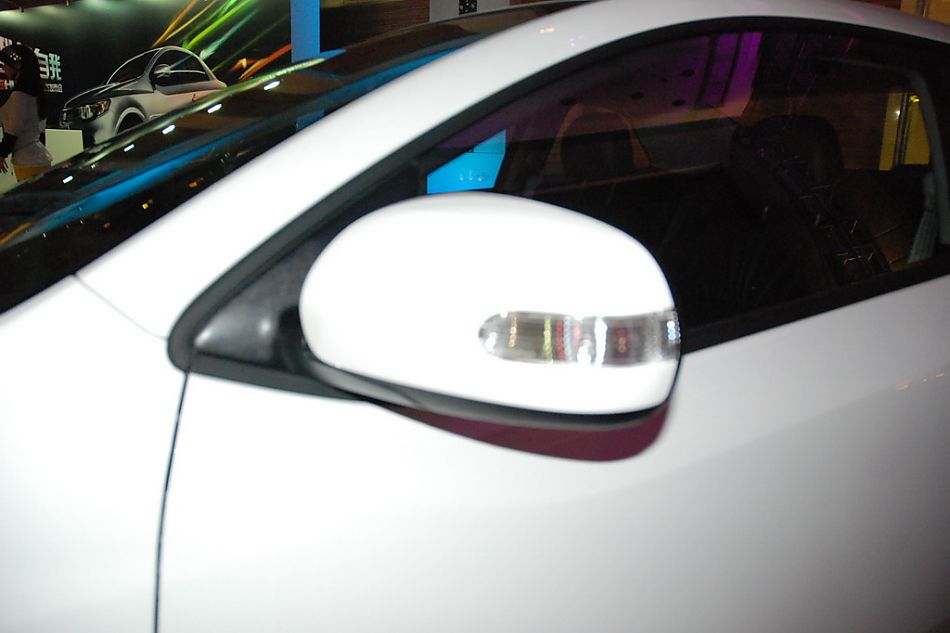 起亚shuma速迈外观实拍