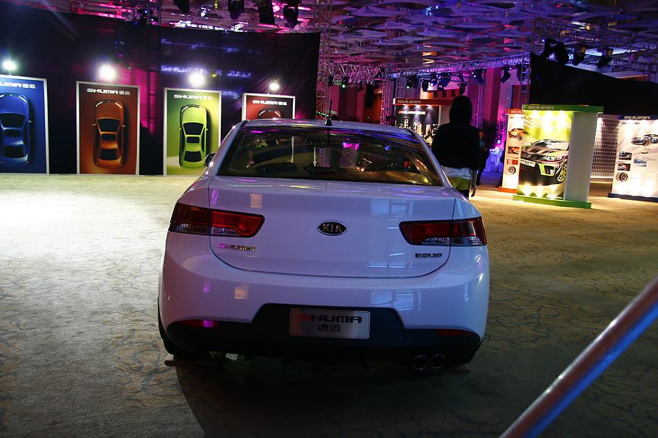 起亚shuma速迈外观实拍