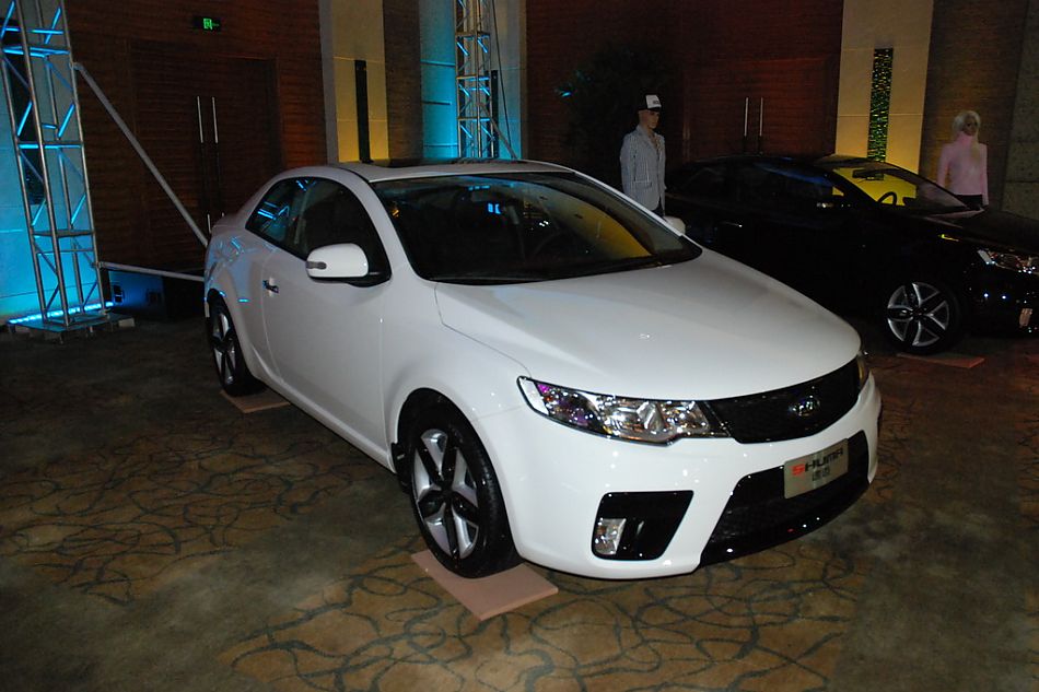 起亚shuma速迈外观实拍