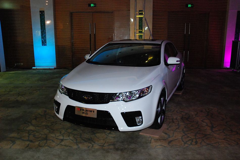 起亚shuma速迈外观实拍