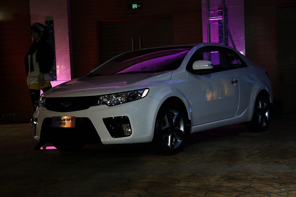 起亚shuma速迈外观实拍