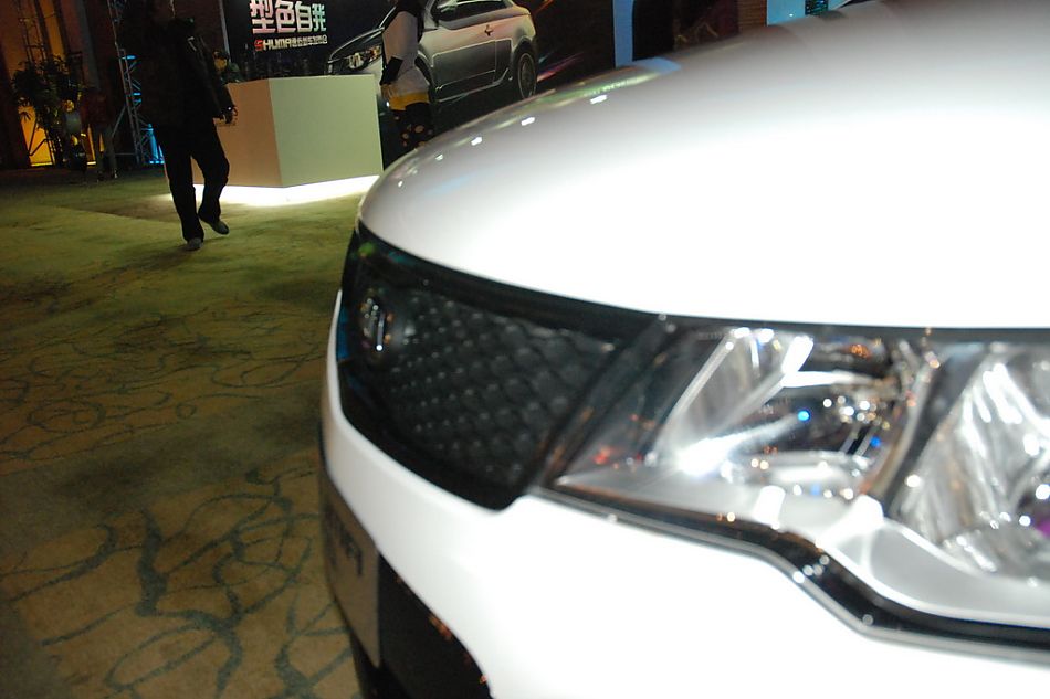 起亚shuma速迈外观实拍