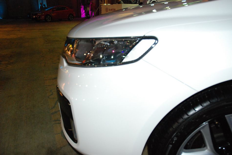 起亚shuma速迈外观实拍