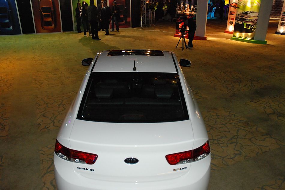 起亚shuma速迈外观实拍