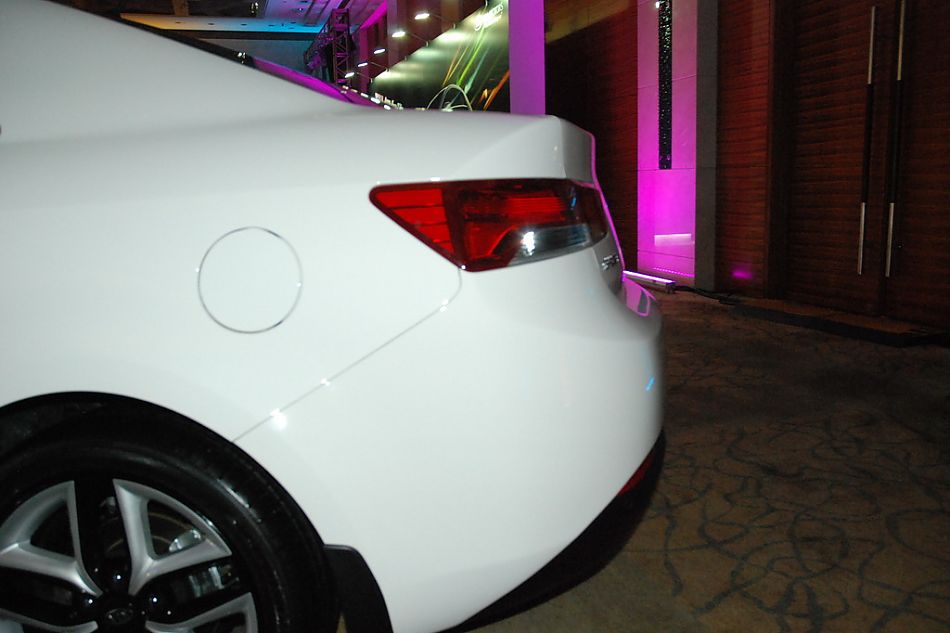 起亚shuma速迈外观实拍