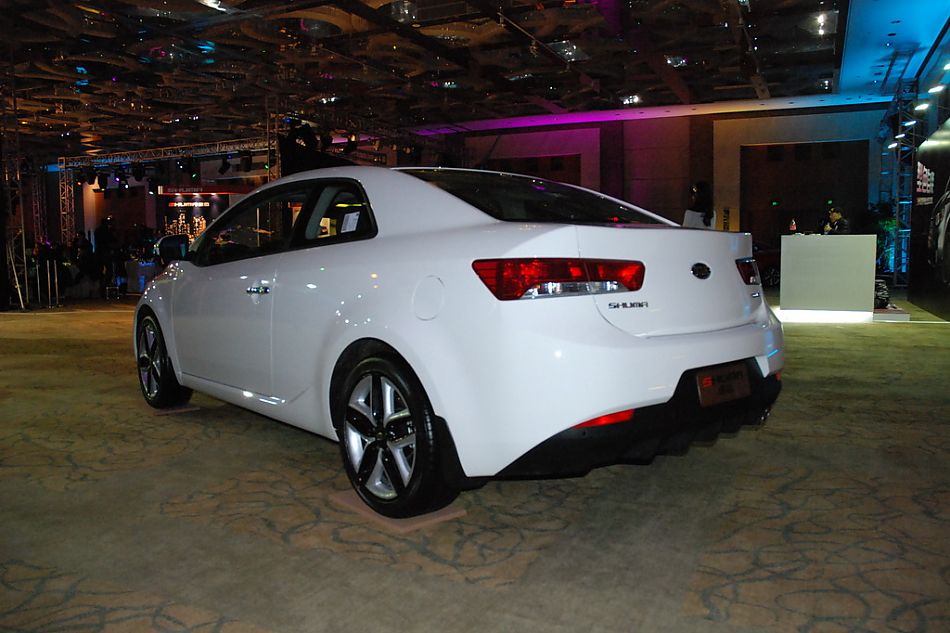 起亚shuma速迈外观实拍