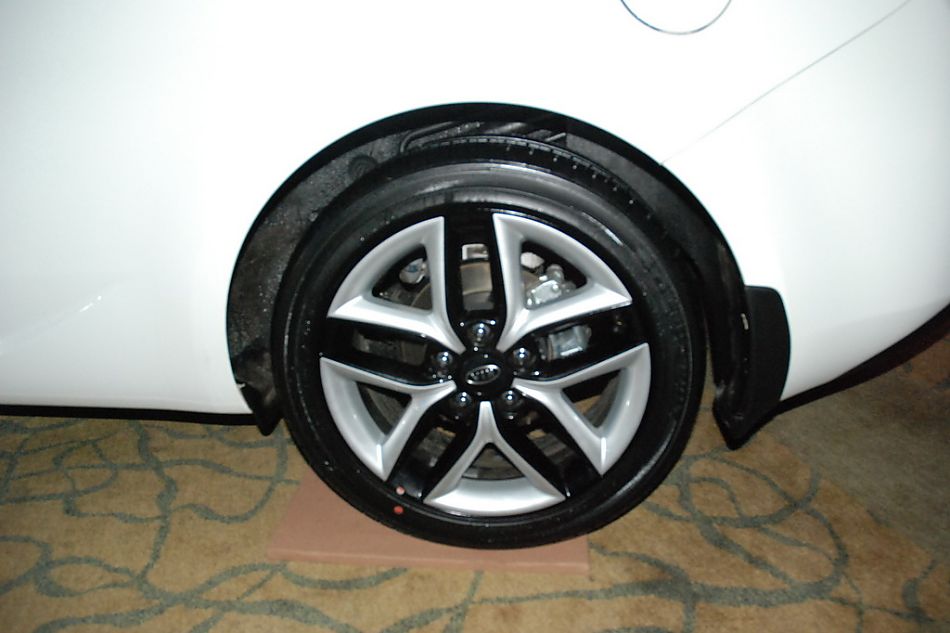 起亚shuma速迈外观实拍