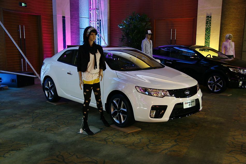 起亚shuma速迈外观实拍