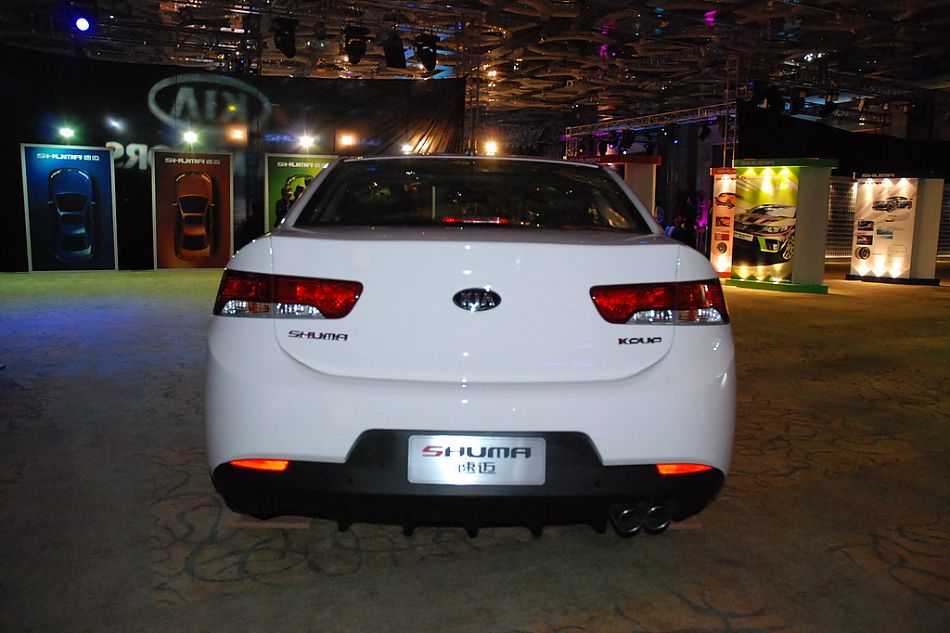 起亚shuma速迈外观实拍