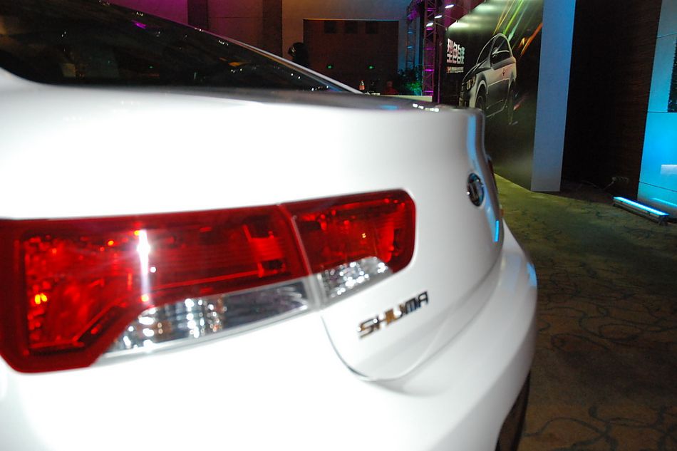 起亚shuma速迈外观实拍