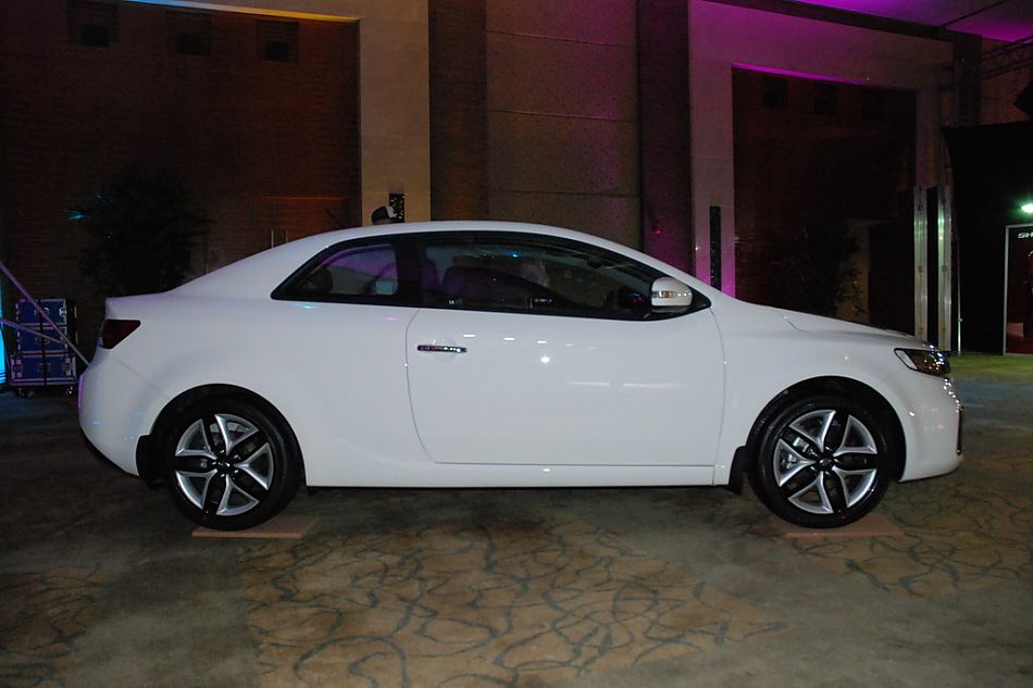 起亚shuma速迈外观实拍