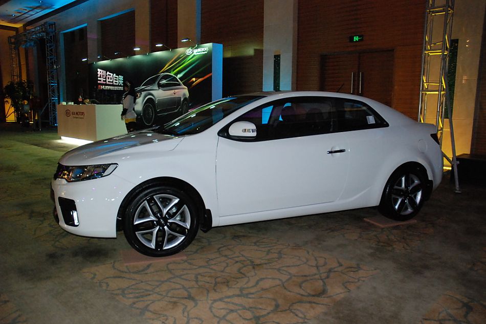 起亚shuma速迈外观实拍