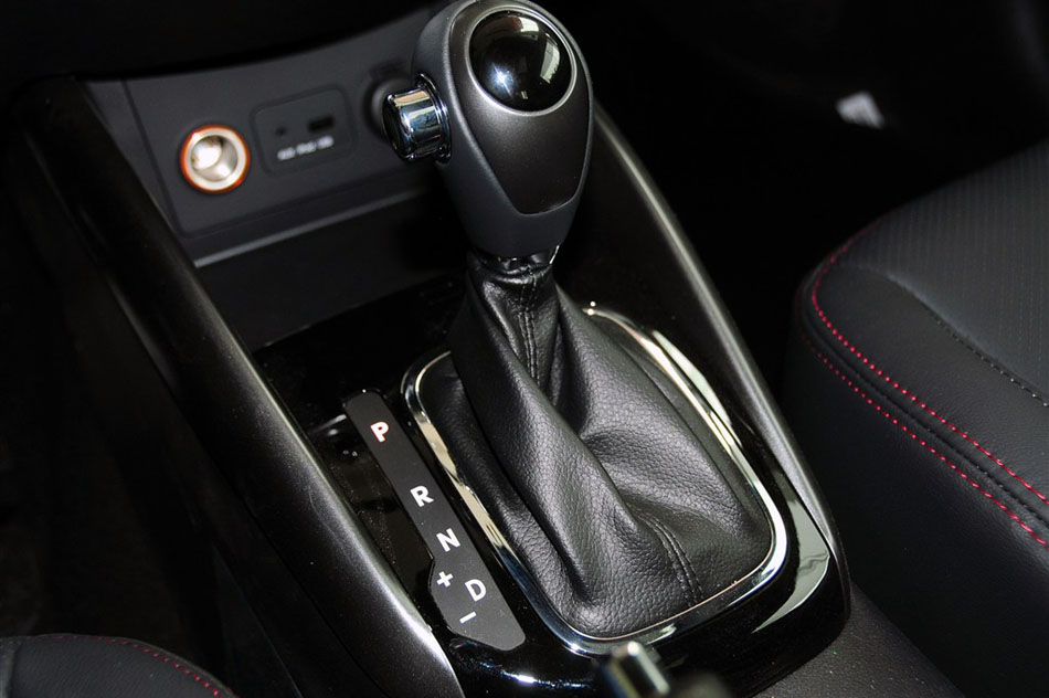 2013款 速迈 1.6AT 运动版 内饰