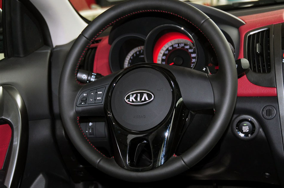 2013款 速迈 1.6AT 运动版 内饰