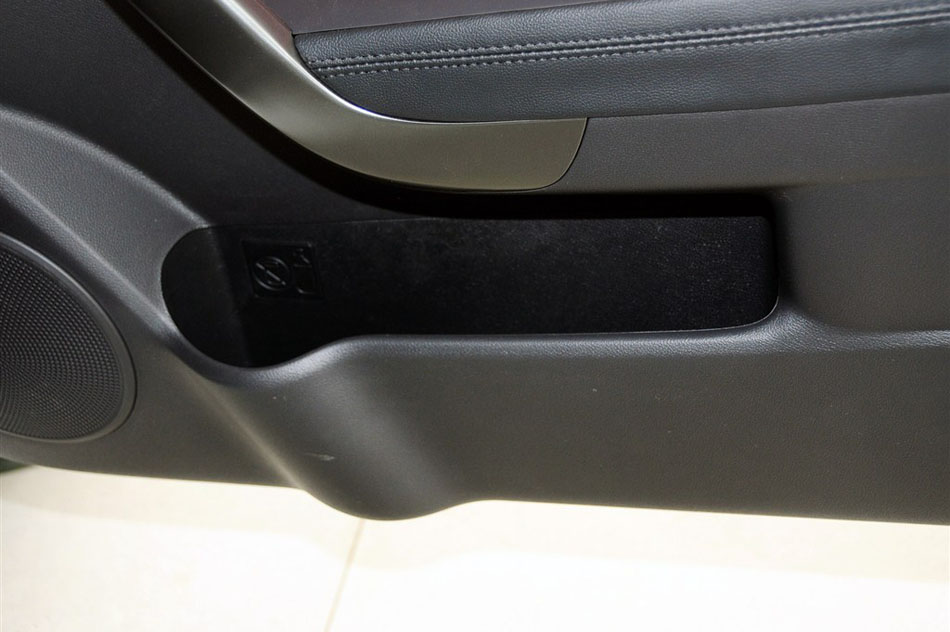 2013款 速迈 1.6AT 运动版 空间