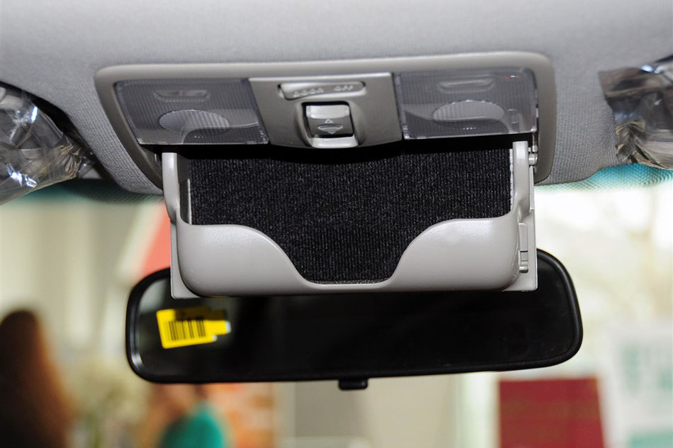 2013款 速迈 1.6AT 运动版 空间