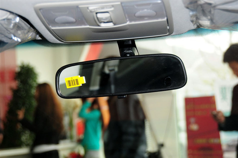 2013款 速迈 1.6AT 运动版 空间