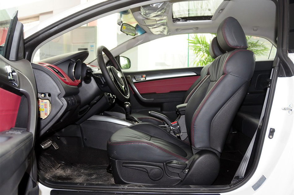 2013款 速迈 1.6AT 运动版 空间