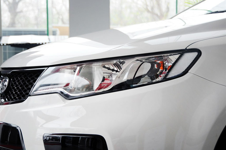 2013款 速迈 1.6AT 运动版 细节