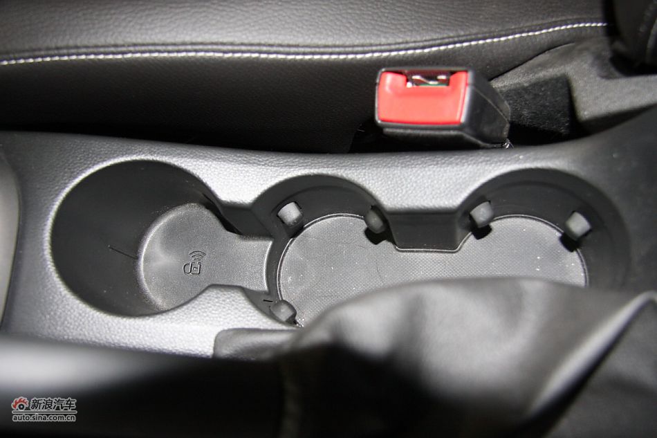 2010款英朗XT1.8L自动时尚版