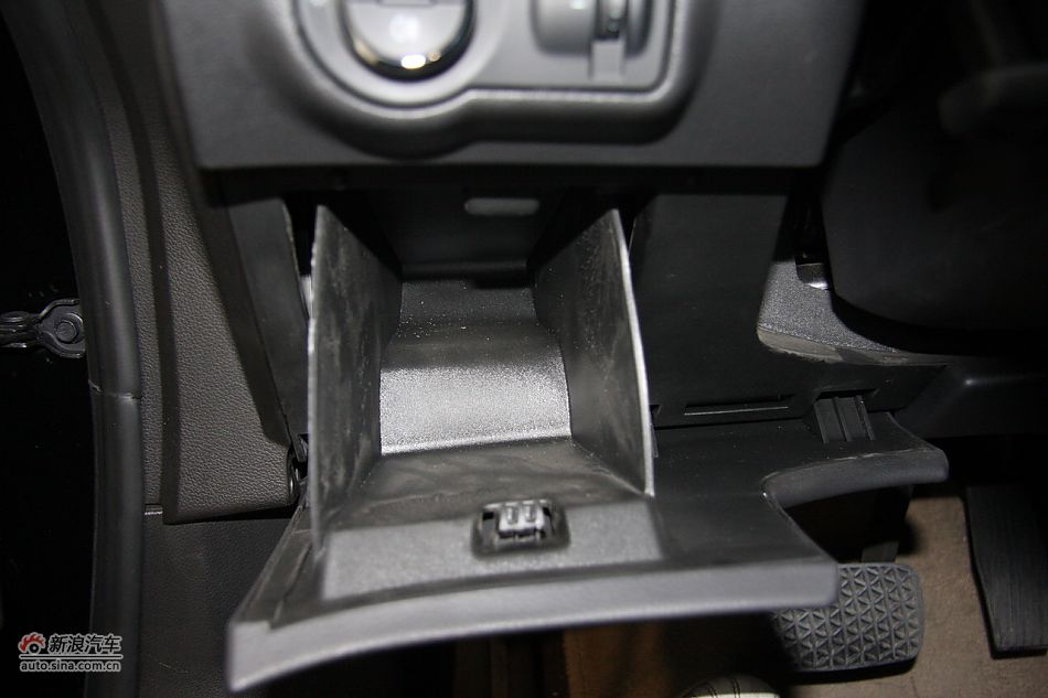 2010款英朗XT1.8L自动时尚版