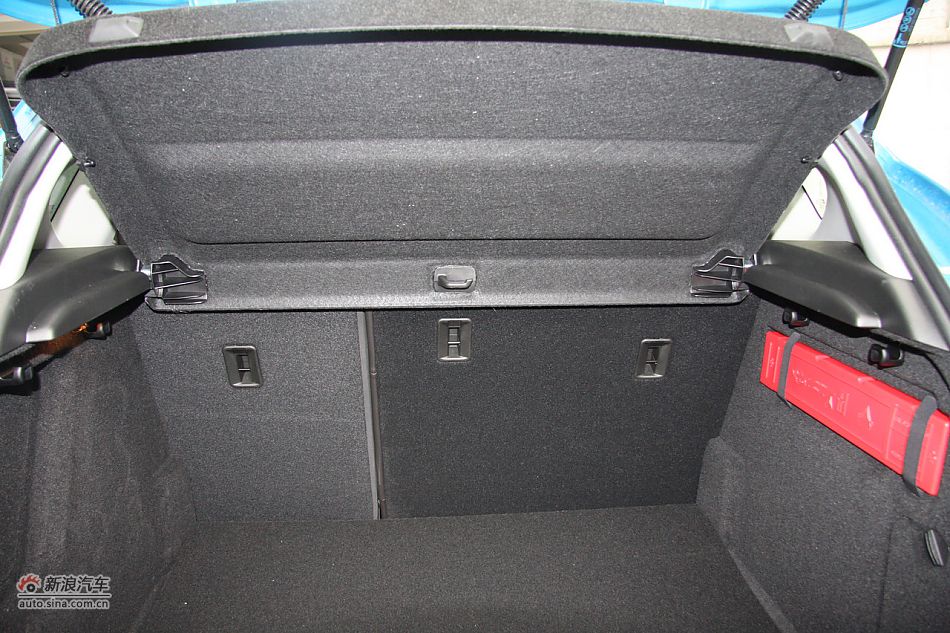 2010款英朗XT1.8L自动时尚版