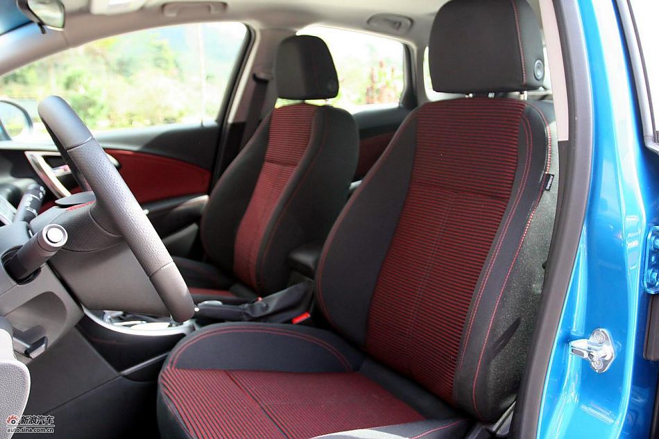 英朗内饰及细节