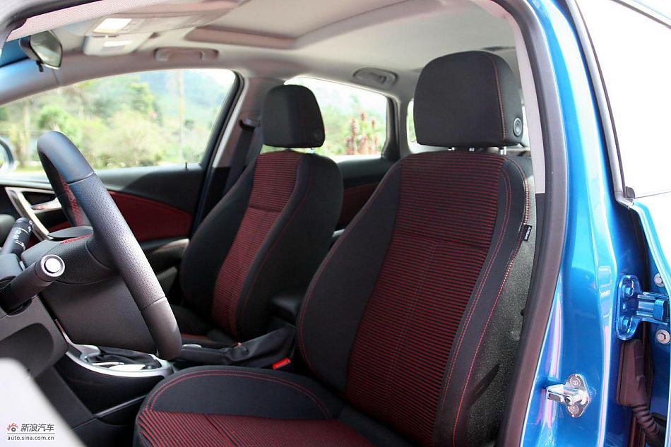 英朗内饰及细节