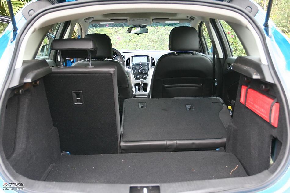 英朗内饰及细节