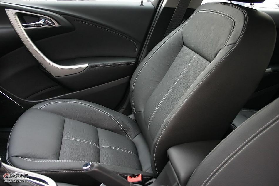 别克英朗展车到店高清实拍