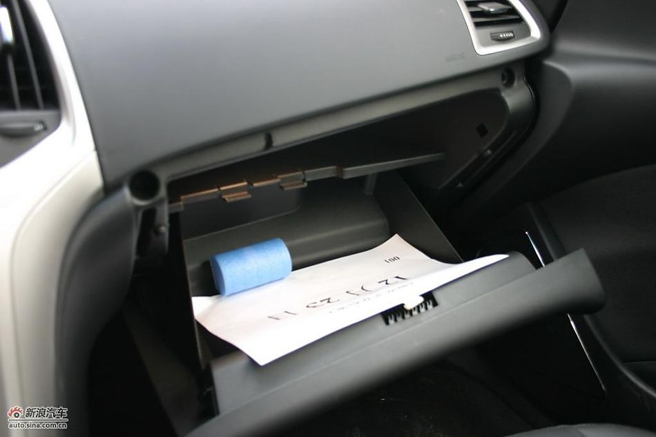 别克英朗展车到店高清实拍