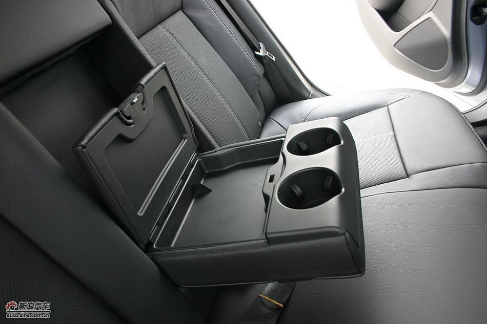 别克英朗展车到店高清实拍