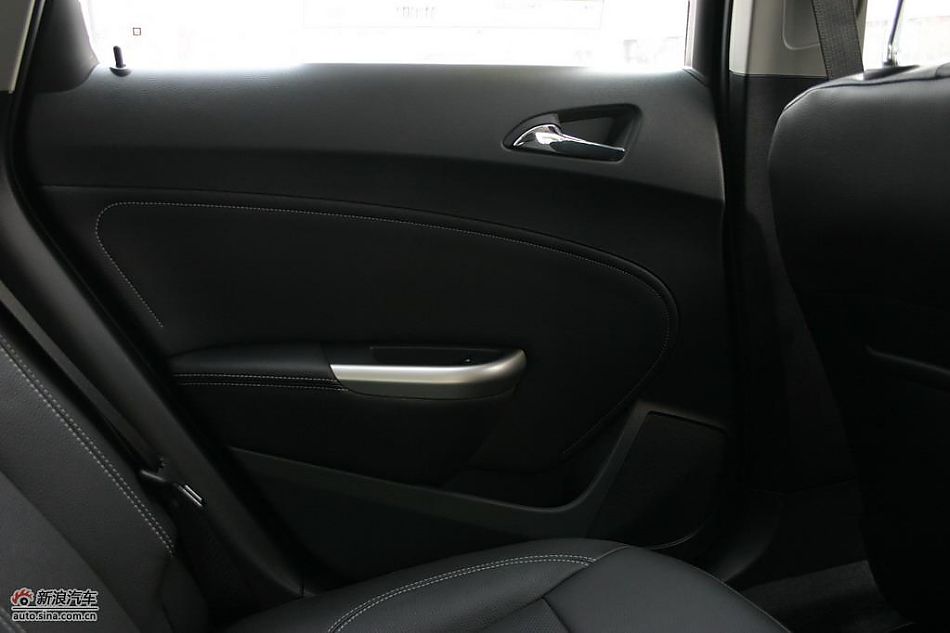 别克英朗展车到店高清实拍