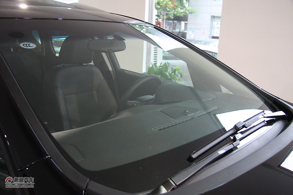 2010款英朗XT1.8L自动时尚版