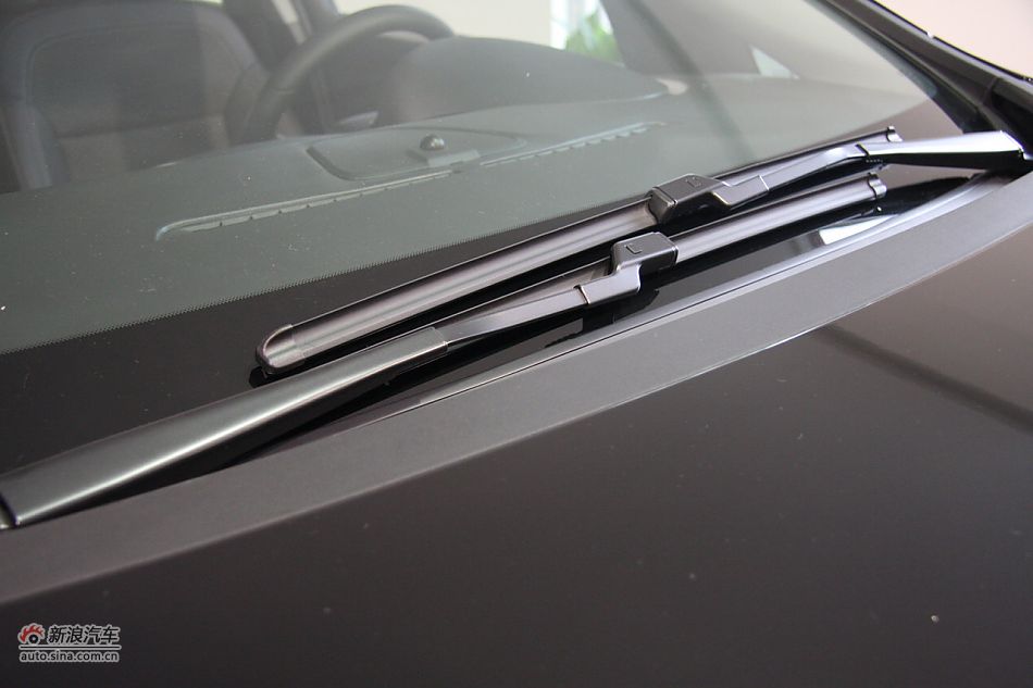 2010款英朗XT1.8L自动时尚版