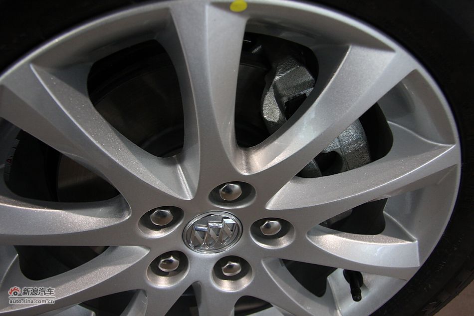 2010款英朗XT1.8L自动时尚版