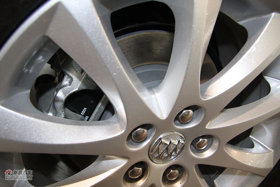 2010款英朗XT1.8L自动时尚版