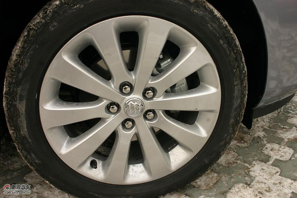 别克英朗展车到点高清实拍