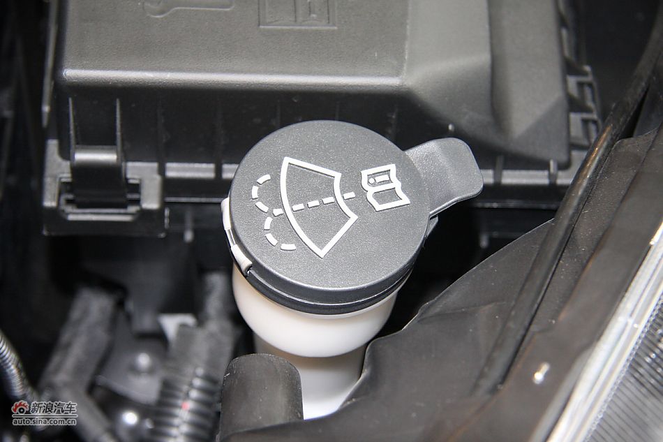 2010款英朗XT1.8L自动时尚版