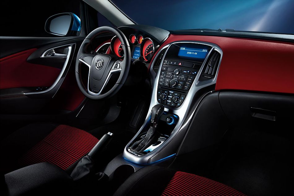 上海通用别克英朗内饰资料图