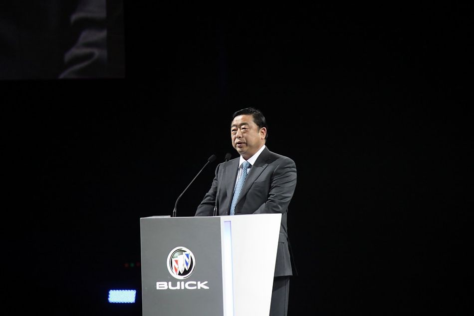 上海汽车工业(集团)总公司董事长、党委书记 胡茂元