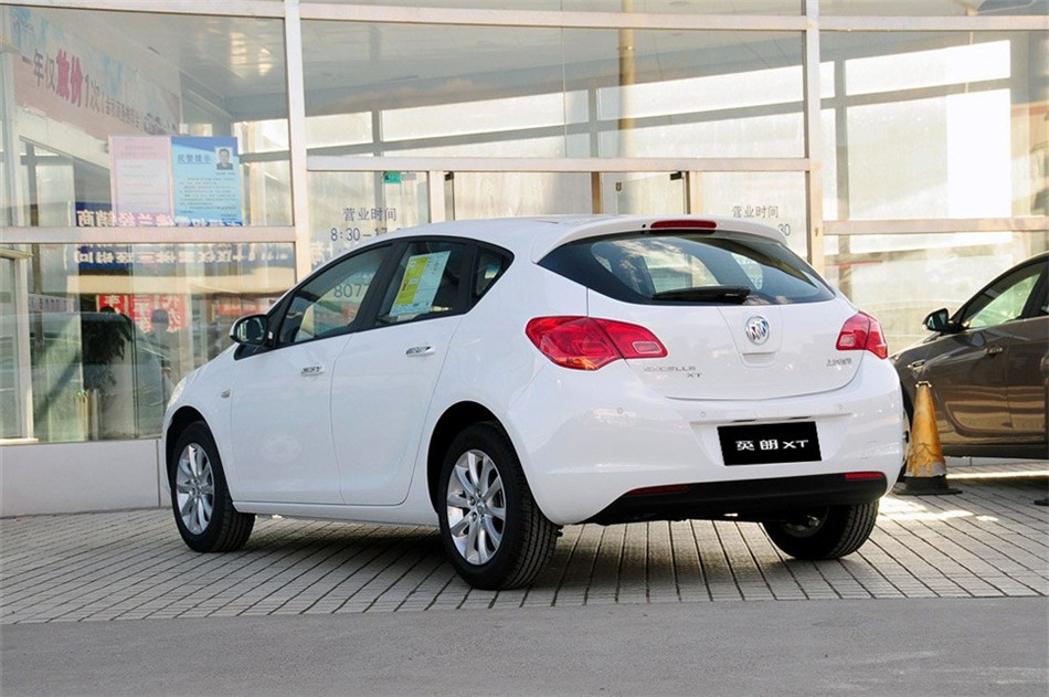 2013款 1.6L AT 时尚版 外观