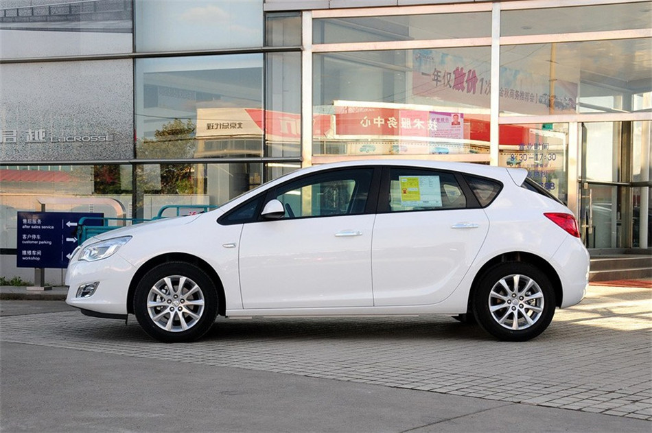 2013款 1.6L AT 时尚版 外观