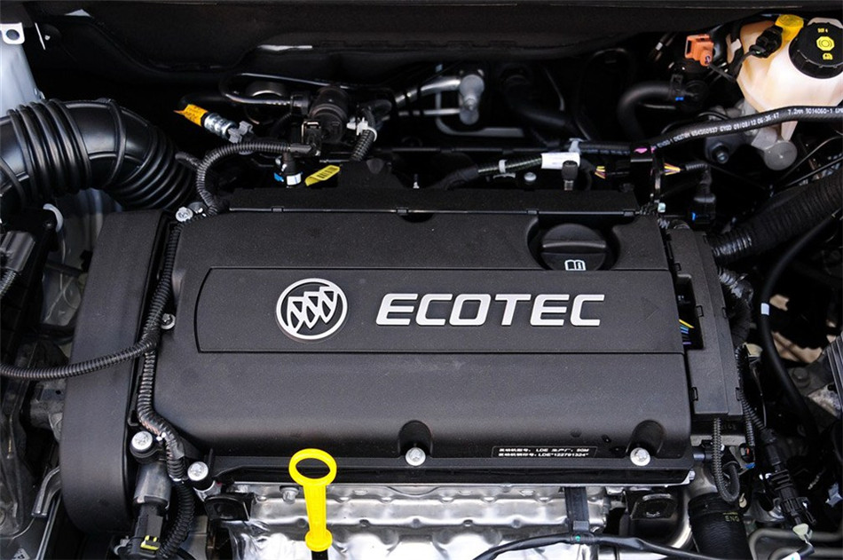 2013款 1.6L AT 时尚版 引擎底盘