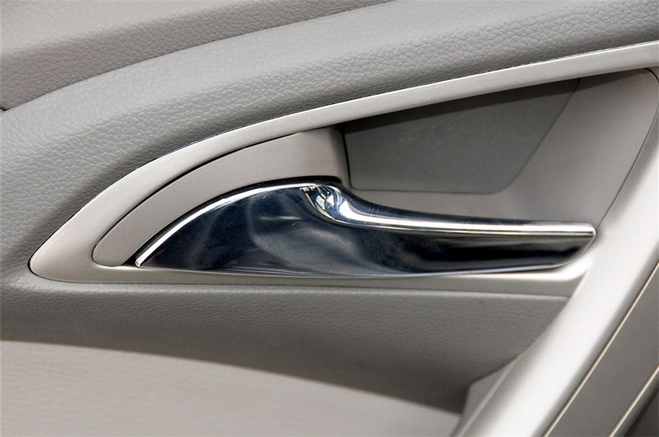 2012款 1.6L MT 进取版 座椅空间