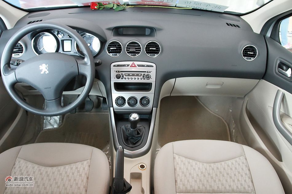 2011款标致408 2.0L手动舒适版